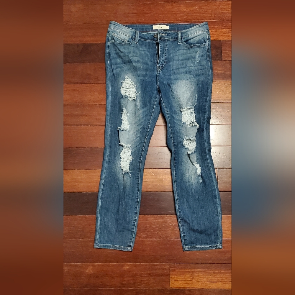 Cello Jeans Women's Juniors Mid Rise Distressed Skinny Jeans blue size 13